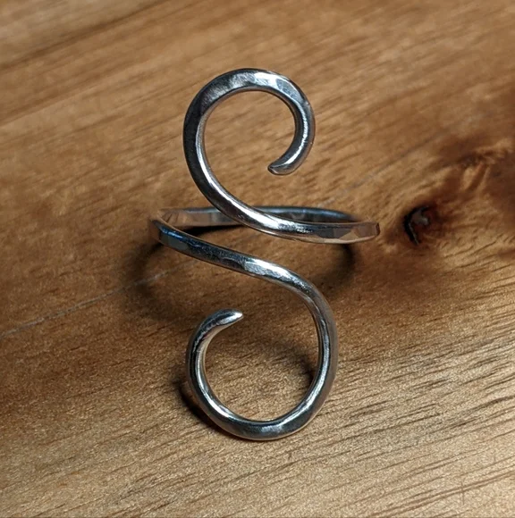 Artisan Sterling Silver Spiral Ring - Picture 14 of 15